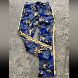 Victorious Men's Track Style Tiger Jungle Print Pants Ankle Zipper Gold Stripe S